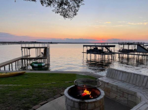 Newly renovated Loon Bay Escape